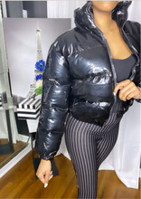 Load image into Gallery viewer, Cropped Puffer Jacket (Black)