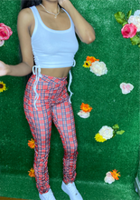 Load image into Gallery viewer, Plaid Scrunched Bottom